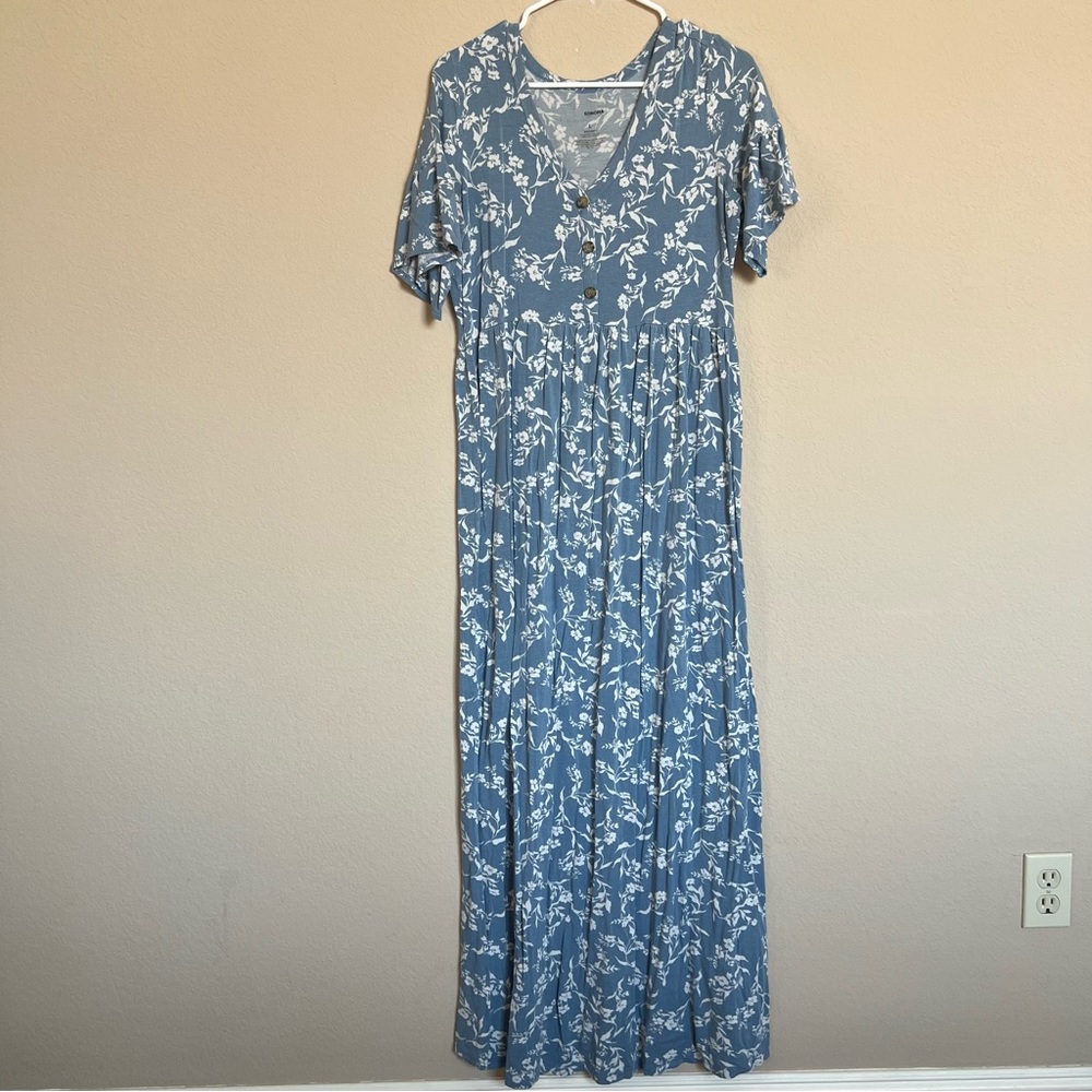 blue and white maternity dress